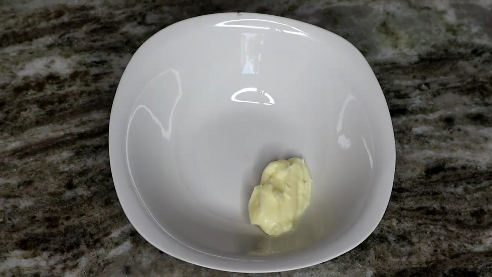 Video thumbnail for The Perfect Blooming Onion and Dipping Sauce _ Stay at Home Recipe(720P_60FPS)