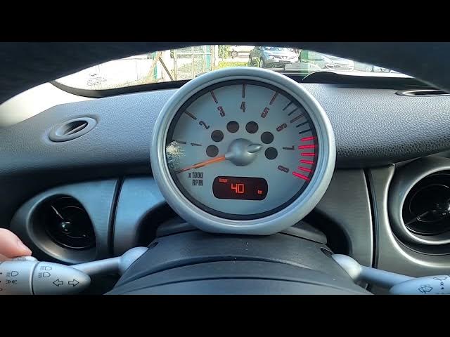 Video thumbnail for How to Navigate Through the Speedometer Mini R50/Cooper S ( 2001 – 2007 )