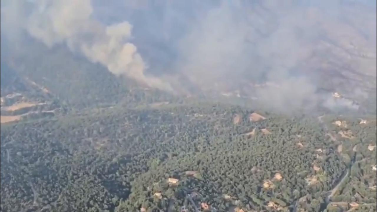 Video thumbnail for Spain: Nearly 50,000 evacuated as wildfires rage in Spain's Catalonia (2).