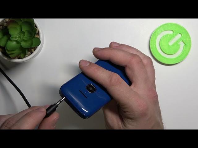 Video thumbnail for How to Connect Headphones to NOKIA 225 4G - Plug In Headphones