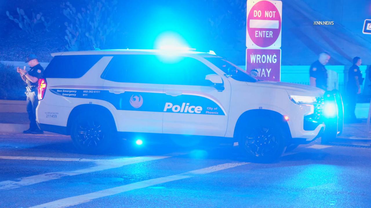 Video thumbnail for US, Phoenix: Phoenix Officer And Prisoner Hospitalized After Pickup Truck Strikes Patrol SUV.