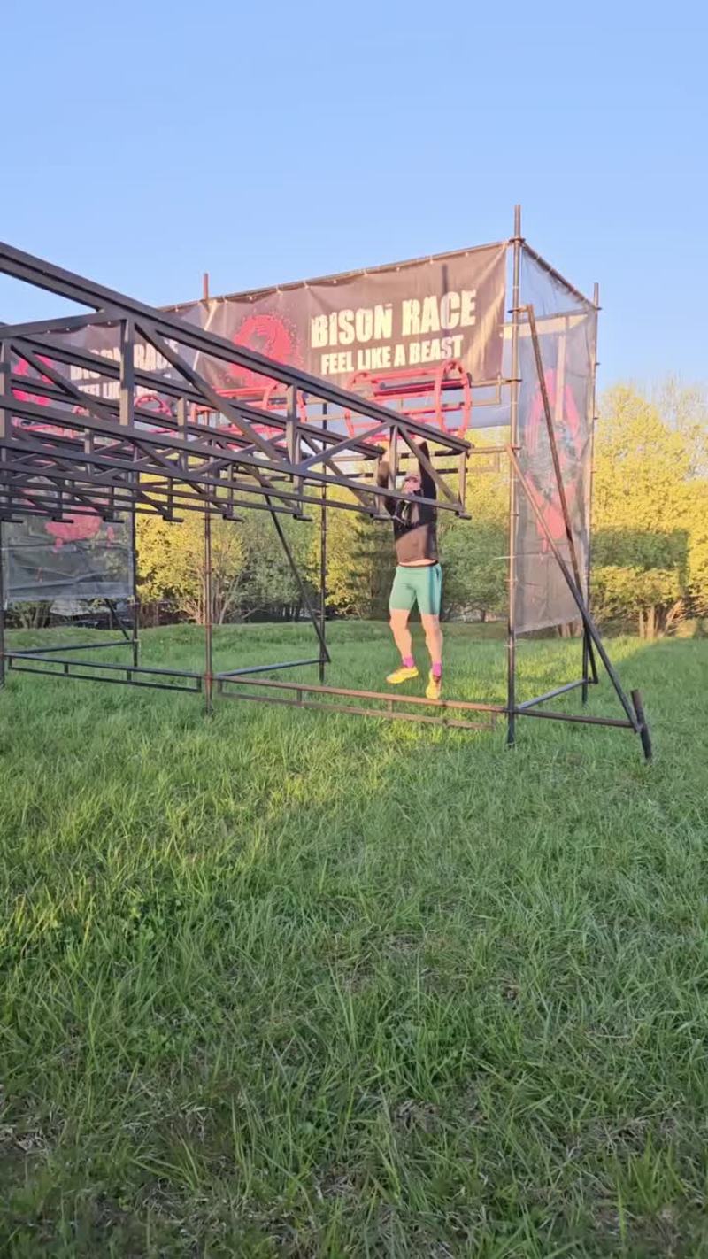 Video thumbnail for Sunset Obstacle Course Racing Grip Training Session