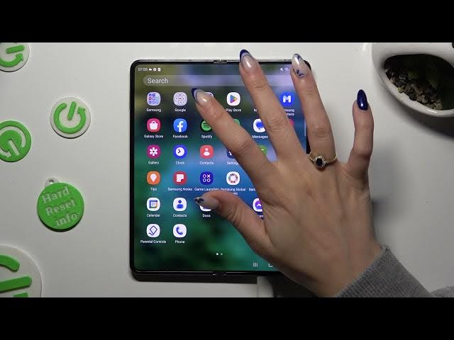 Video thumbnail for How to Clone Apps on Samsung Galaxy Fold5 5G?