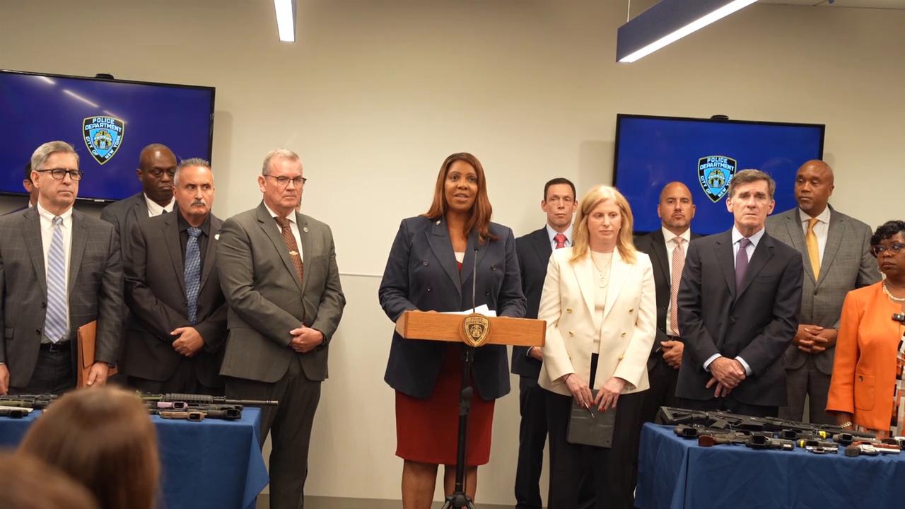 Video thumbnail for Press briefing by NYPD Commissioner Jessica Tisch, District Attorneys and State and Federal partners 6.