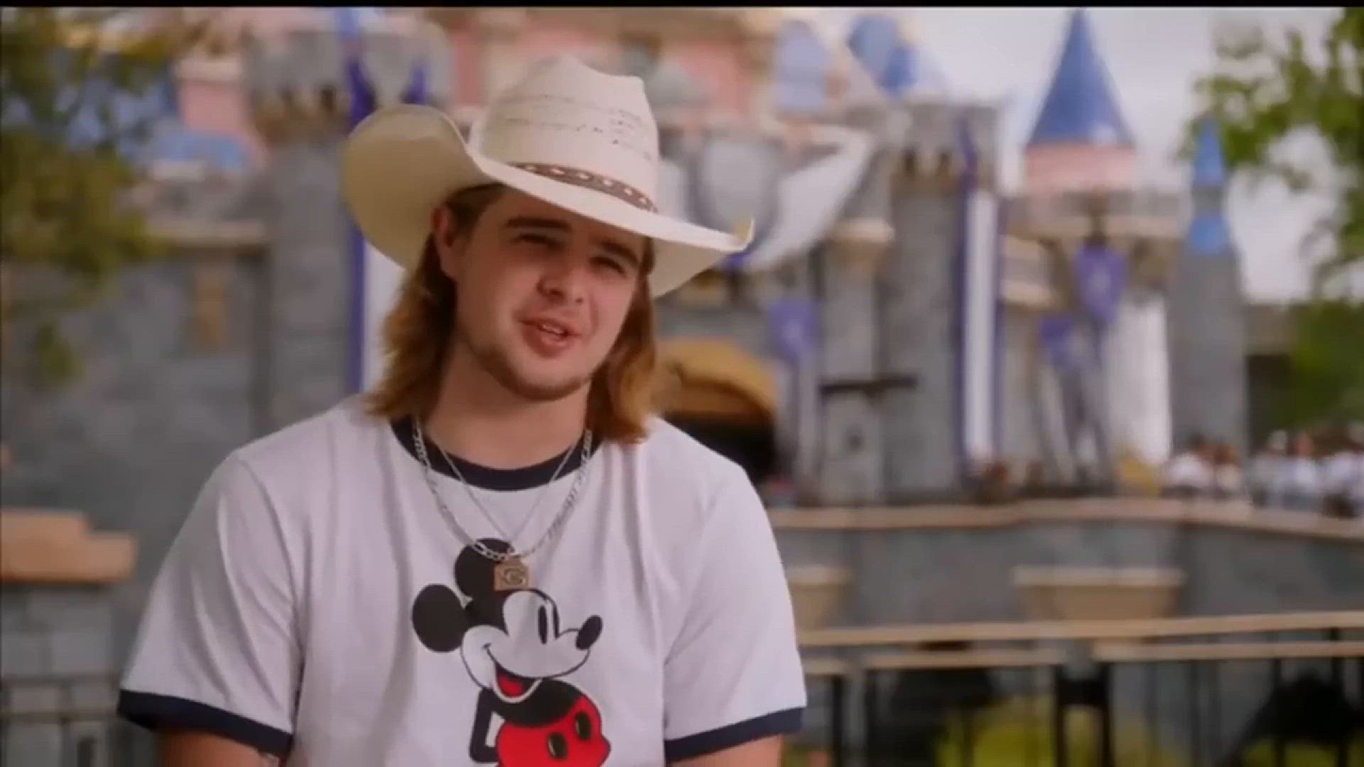 video of: Colin Stough Disney Intro American Idol 2023 Disney Week Top 5 S21E18
