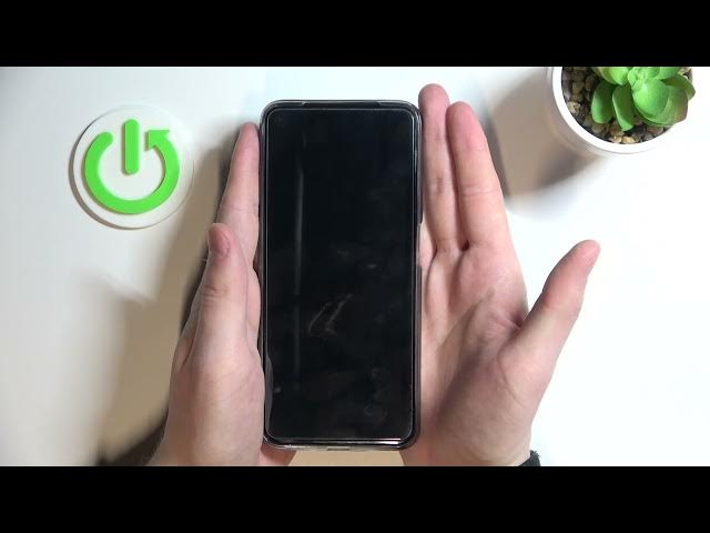 Video thumbnail for Realme Narzo 50 - Comparing Hand Size