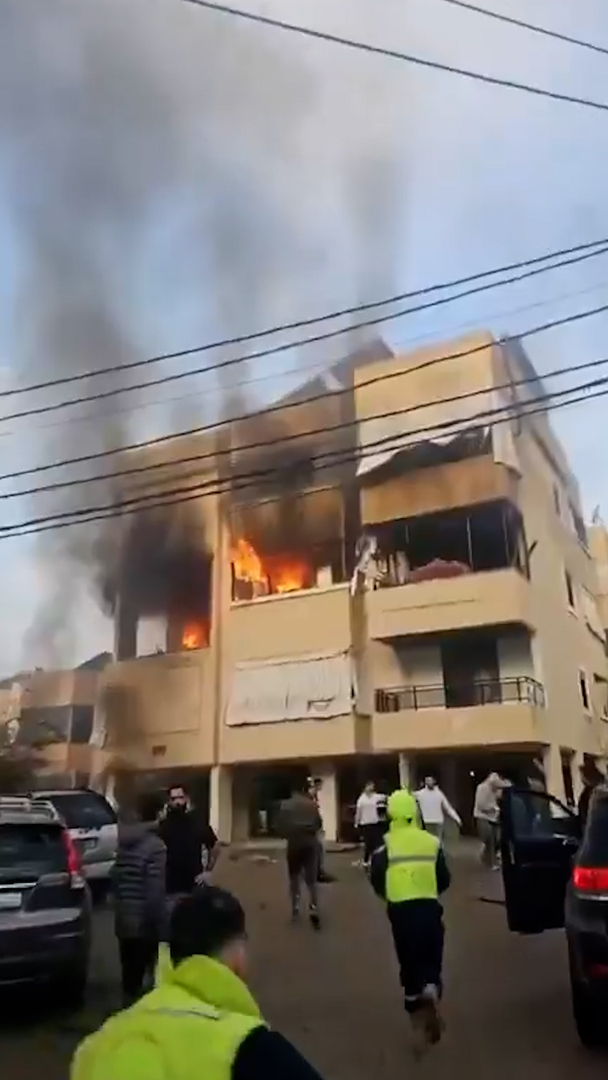 Video thumbnail for Four killed in southern Lebanon apartment after reported Israeli attack