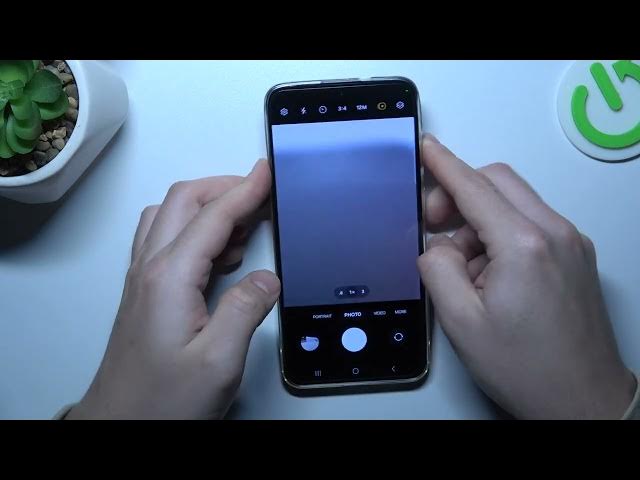 Video thumbnail for How to Take Burst Shots on SAMSUNG Galaxy S24+