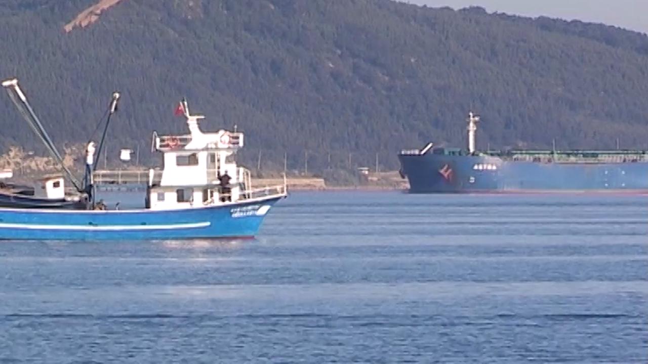 Video thumbnail for Türkiye: US removes Russian-linked oil tanker from sanctions blacklist.