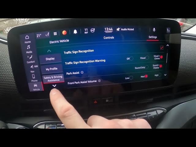 Video thumbnail for How to Manage Park Assistant in Fiat 500 Electric ( 2020 - now ) - Change Park Assistant Mode