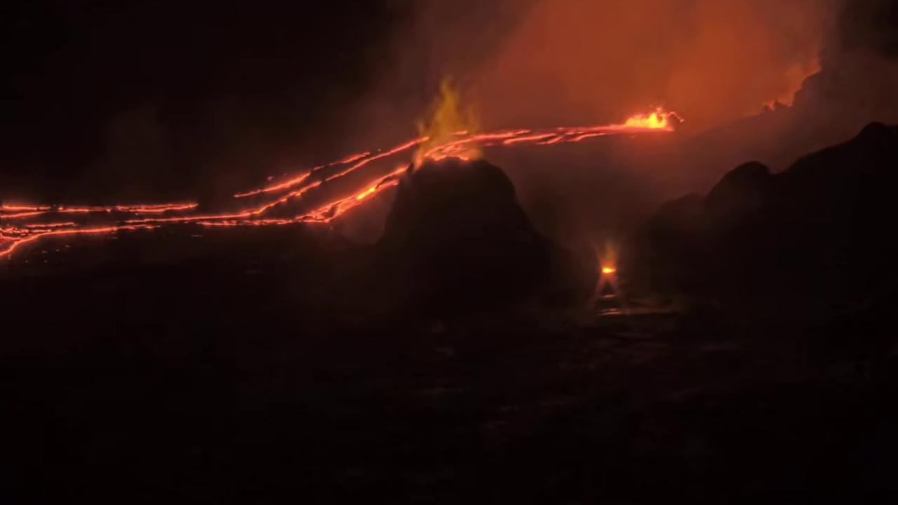Video thumbnail for US: Kīlauea Lava Overflows Surge In Rapid Cycles As Volcano Builds Toward New Eruption.