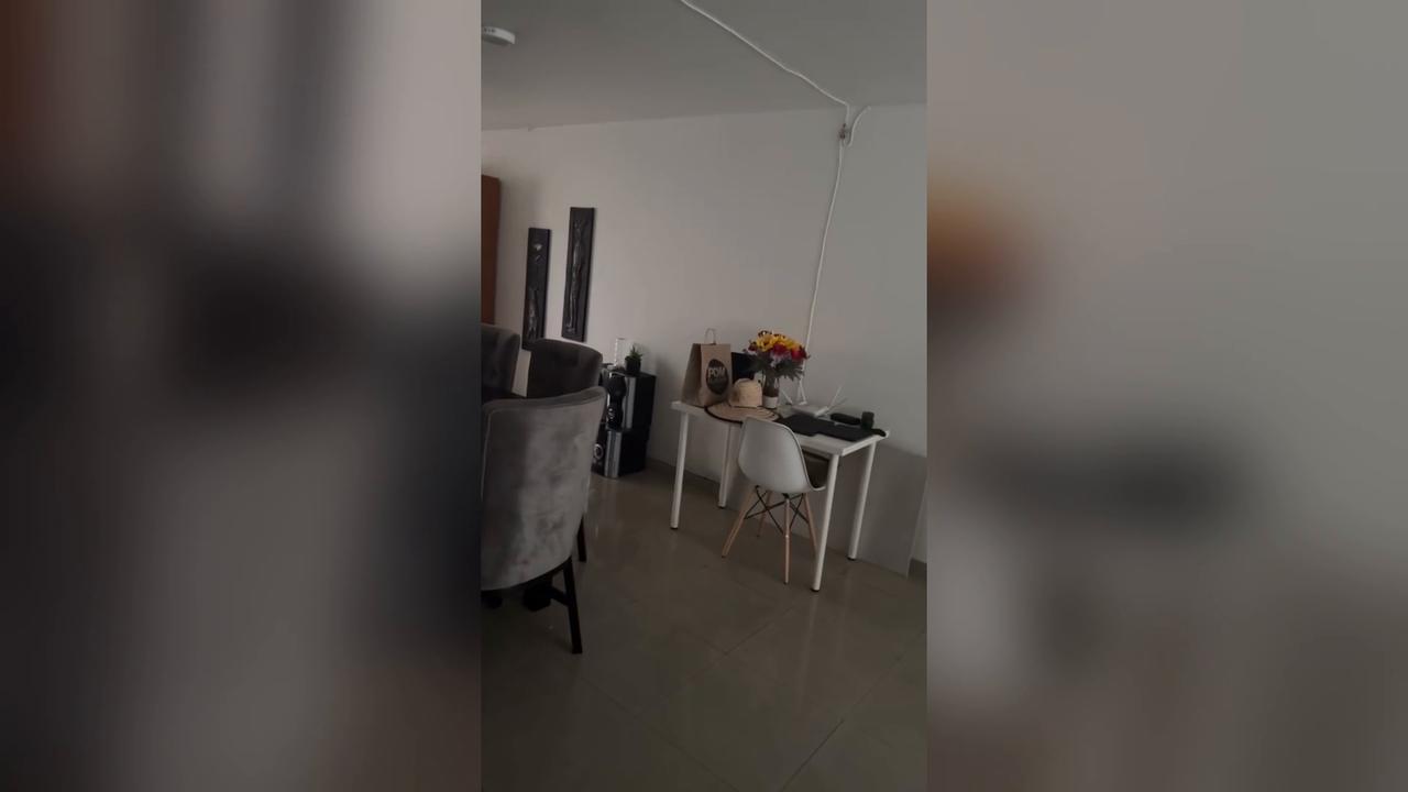 Video thumbnail for Venezuela: MOMENT - Caracas resident captures panic as earthquake hits Venezuela.