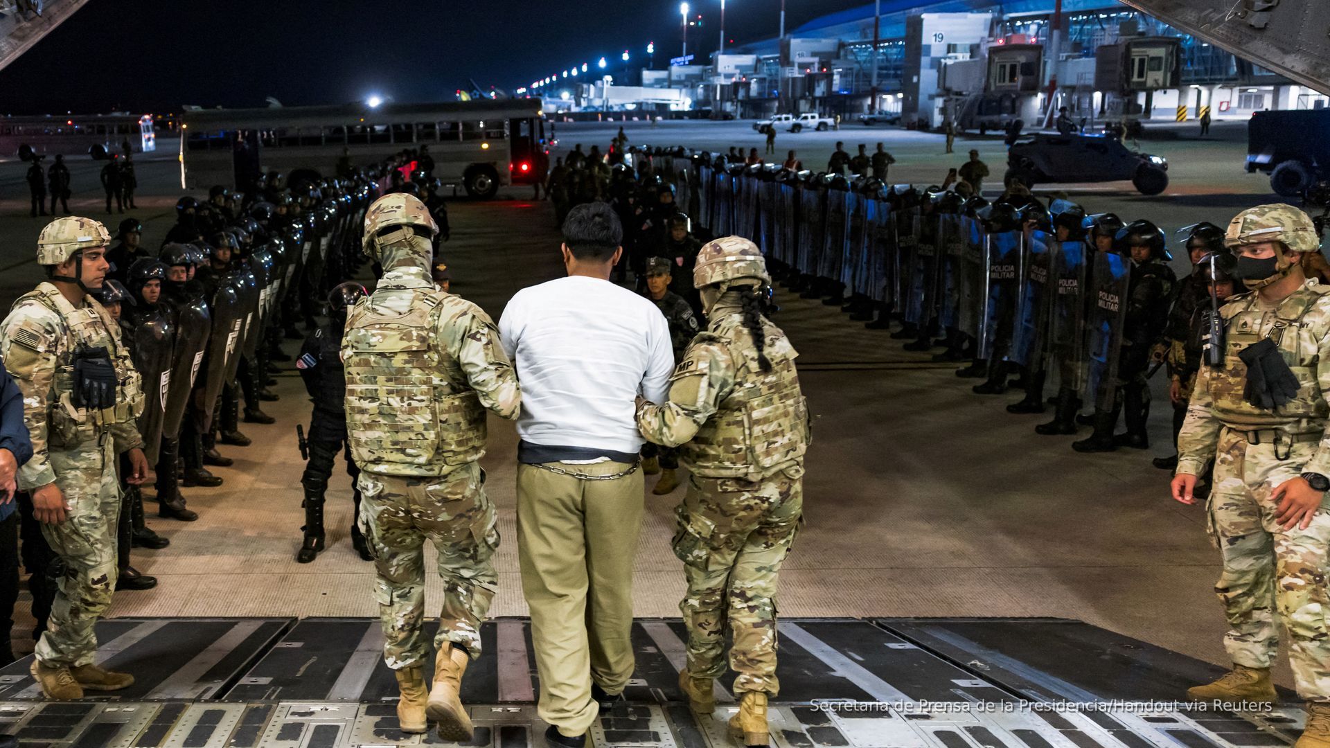 Video thumbnail for Trump admin issues directive targeting suspected members of Tren de Aragua
