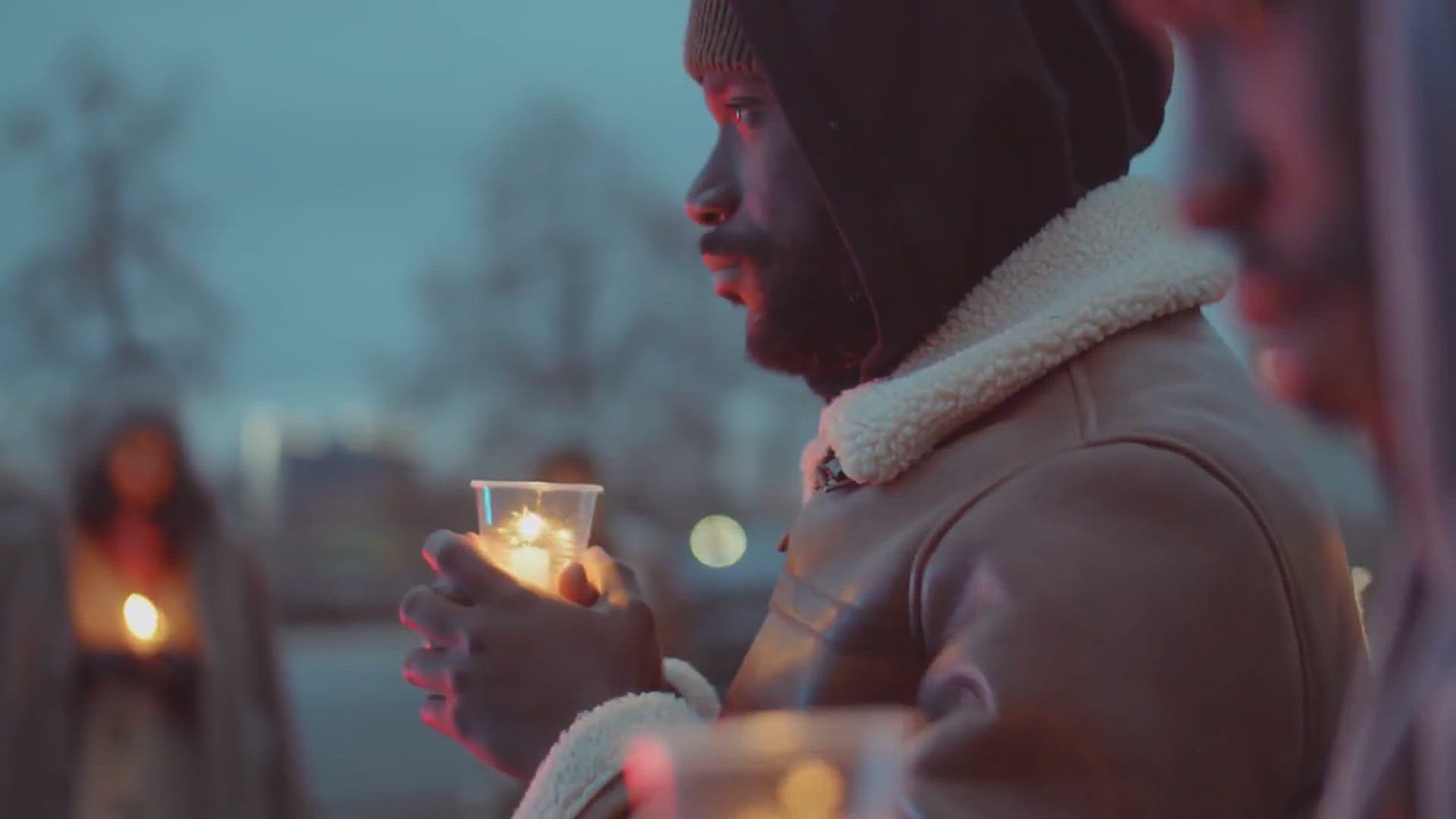 Video thumbnail for Melissa Joan Hart Remembers Sabrina the Teenage Witch Costar Martin Mull After His Death: 'Such Fond Memories'