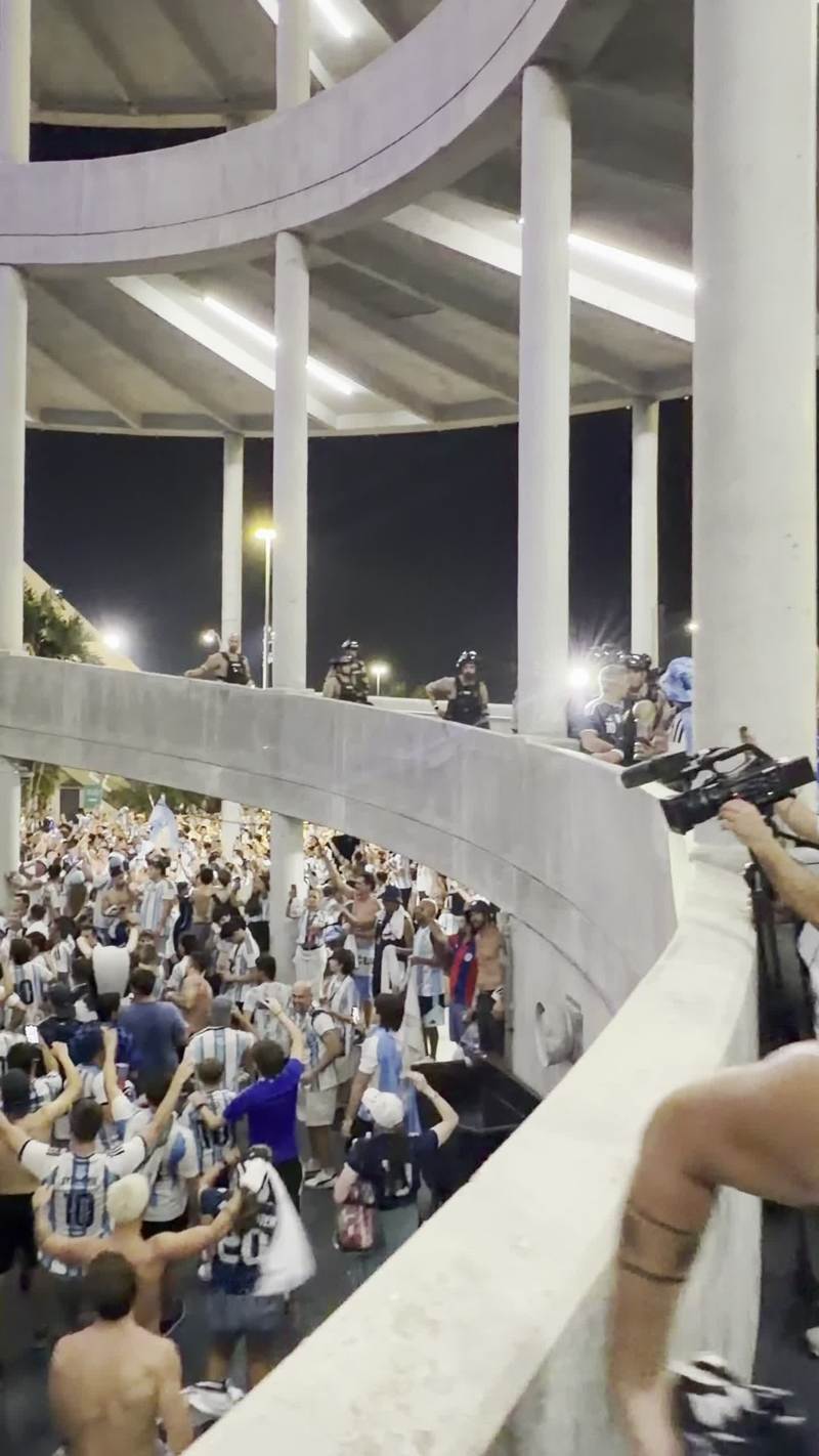 Video thumbnail for Argentina Fans Celebrate Wildly under Heavy Police Presence