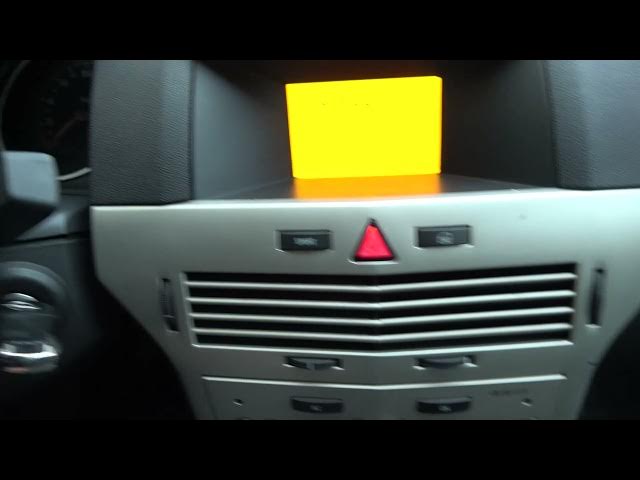 Video thumbnail for How to Use Hazard Lights in Opel Astra H GTC (2004 - 2014) - Enable or Disable Emergency Lights