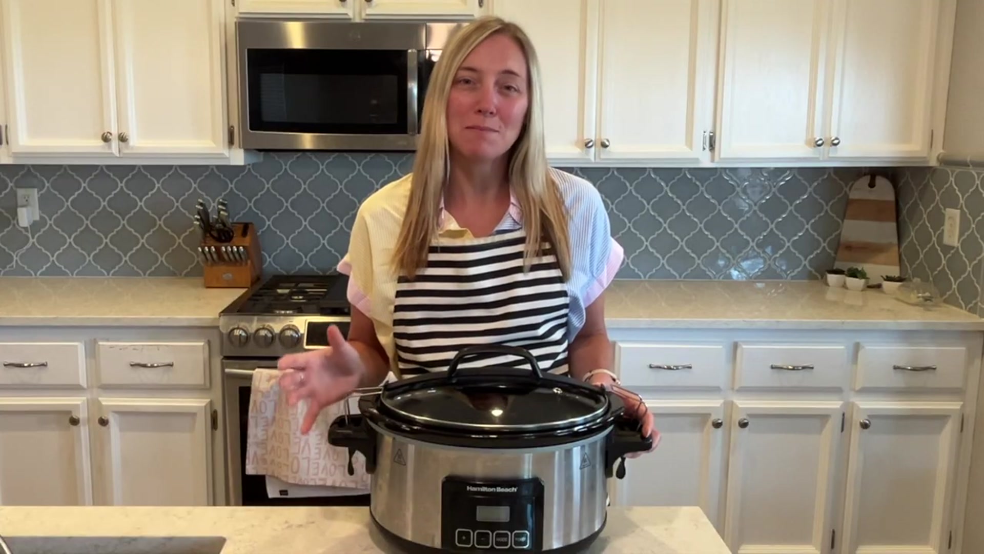 Video thumbnail for 10 CHICKEN Crockpot Recipes   Healthy  High Protein   Easy   Molly Purcell(720P HD)