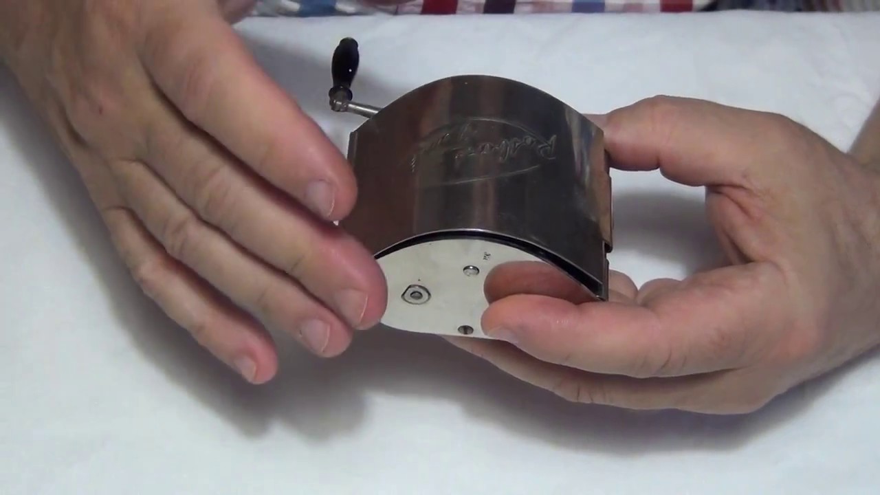 Video thumbnail for Rasierklingen schärfen mit alter Technik 2.Teil