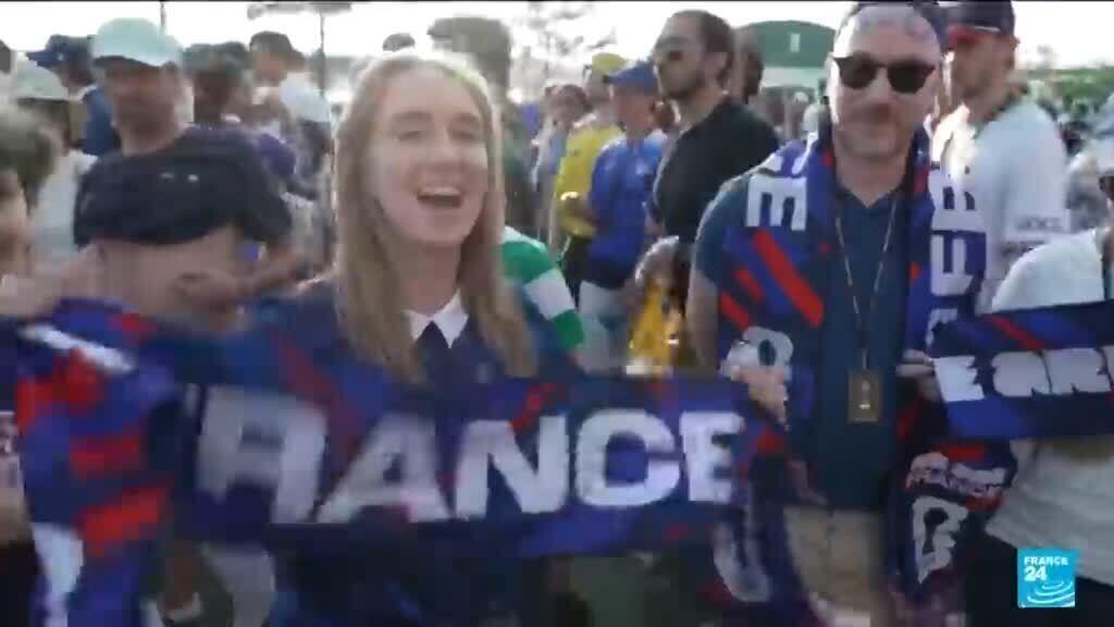 Video thumbnail for Fans jubilate as France sends Sweden home after 3-0 win and Mbappé brace