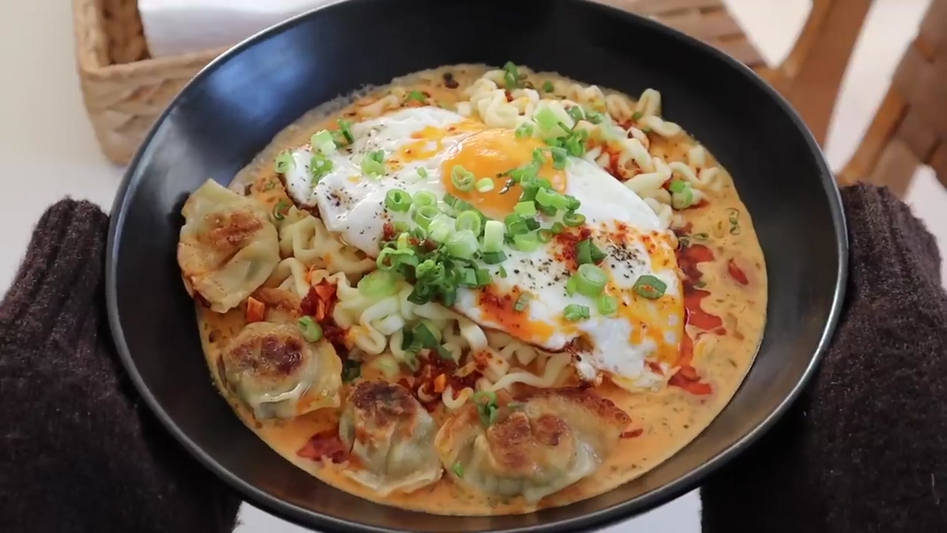 Video thumbnail for 10 Minute Ramen   Noodles   3 WAYS(720P HD)