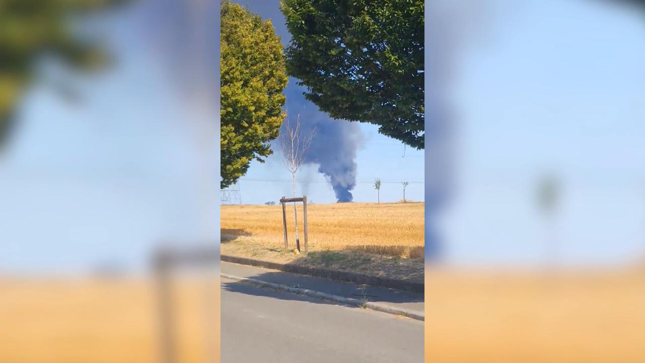 Video thumbnail for France: Large fire breaks out near France's Charles de Gaulle Airport, closes 2 runways.
