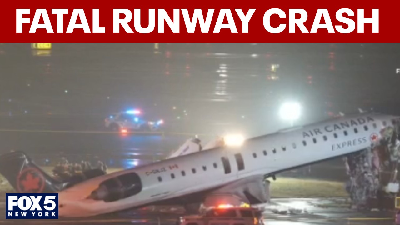 Video thumbnail for Officials give update on fatal runway crash at LaGuardia