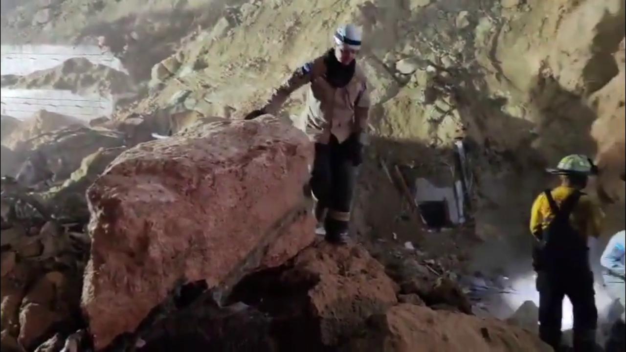 Video thumbnail for Honduras: Rescue Teams Battle Collapse Nightmare In Desperate 24 Hour Search For Trapped Victims.