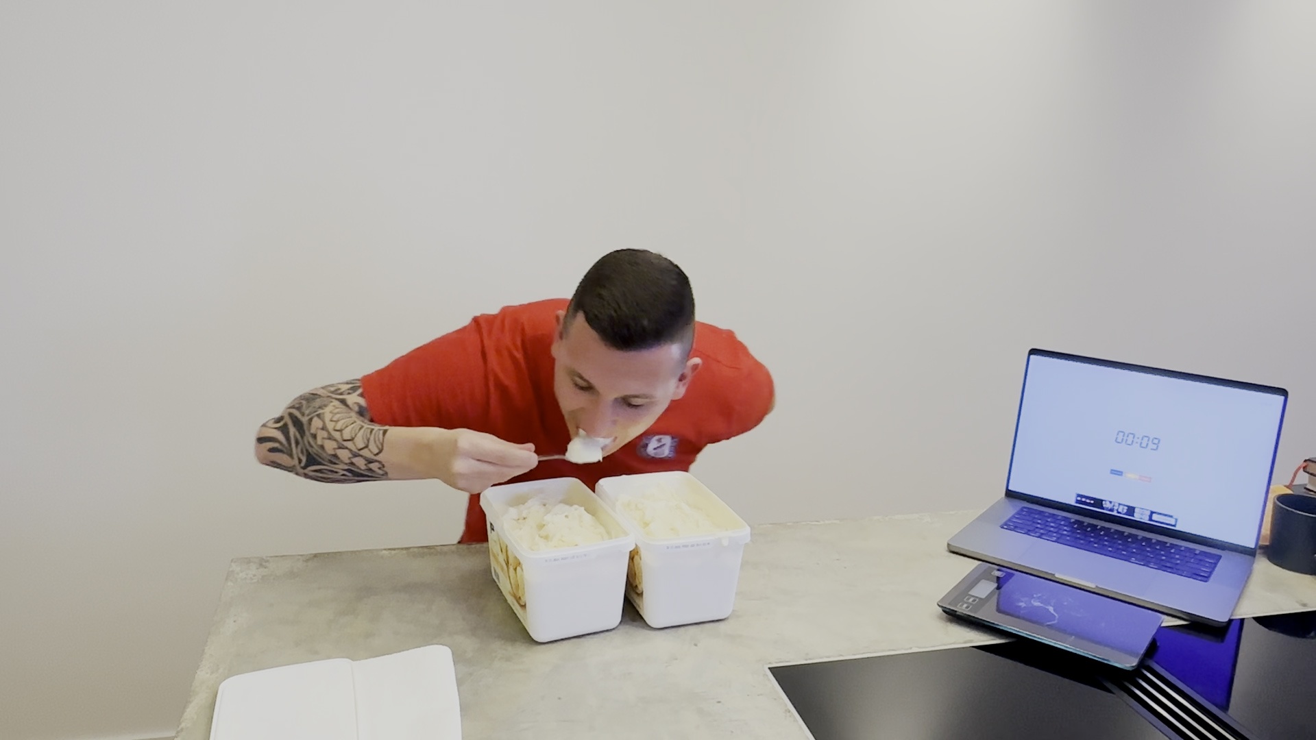 Video thumbnail for Most ice cream eaten in one minute - 839 grams (29.59 oz) by Andre Ortolf