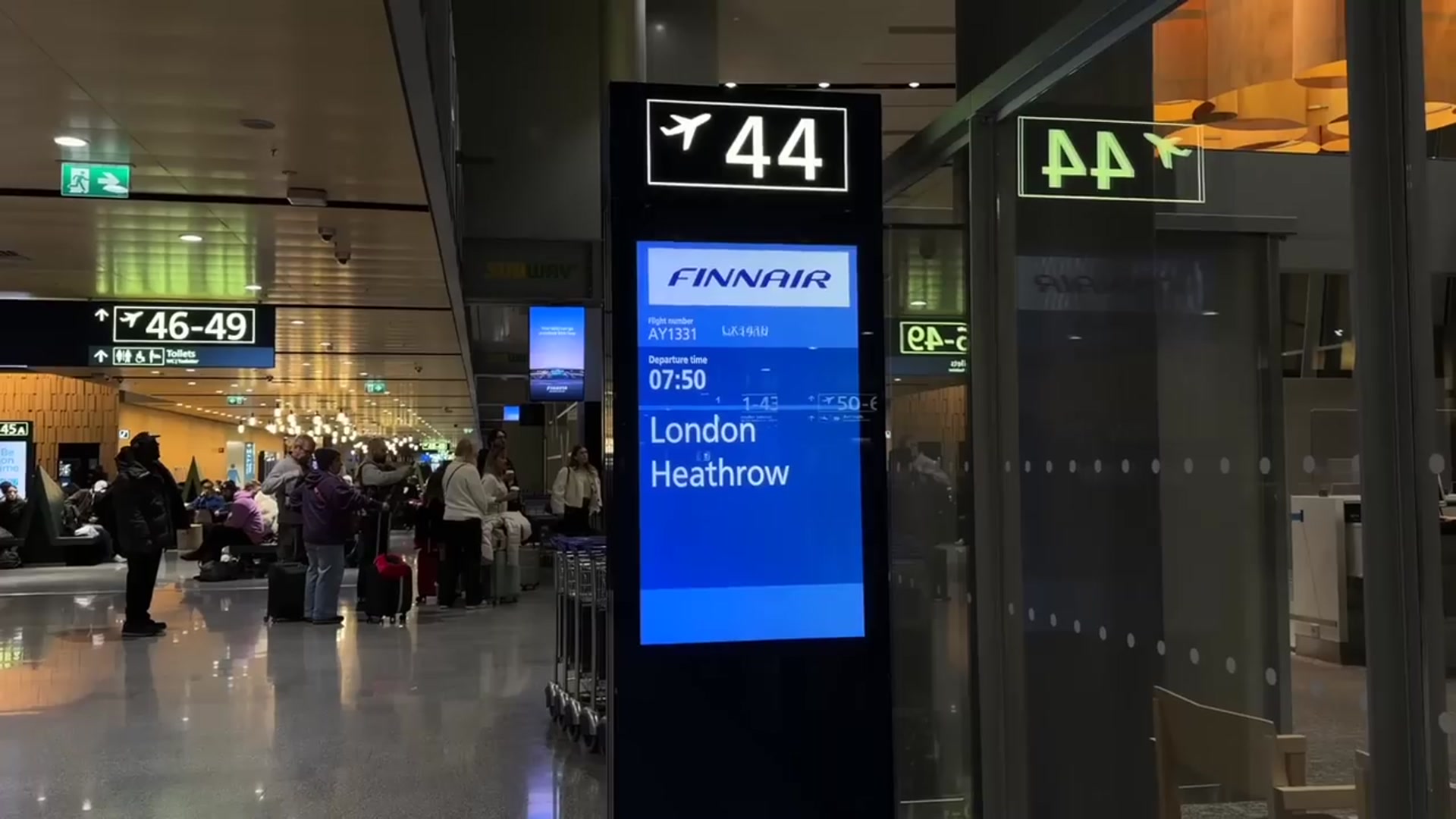 Video thumbnail for Testing Viral Foods in London🎄Borough Market  Afternoon Tea  Christmas Markets (720P HD)