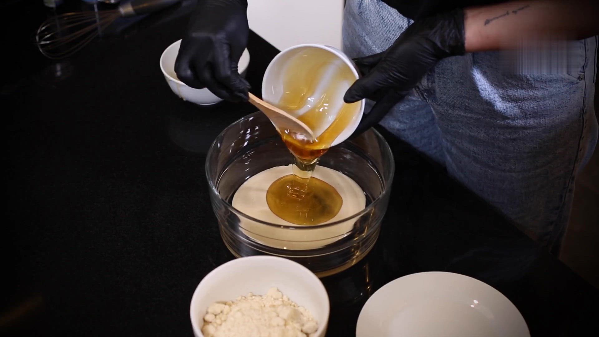 Video thumbnail for Le modus operandi de la crêpe