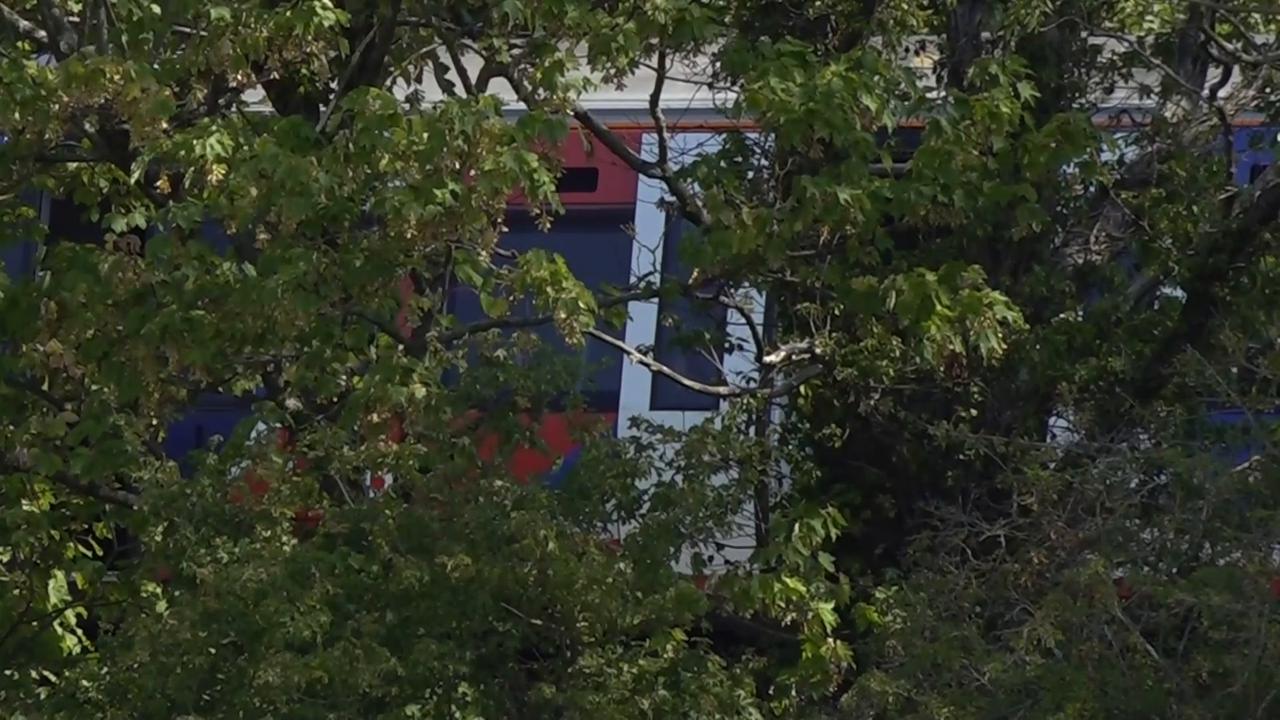 Video thumbnail for US: Investigation continues after passenger train derails in southern England.