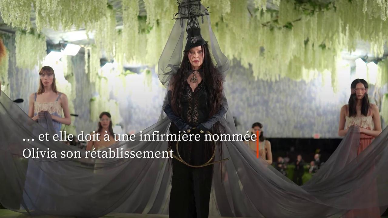 Video thumbnail for Octavia, la confidente que Madonna emmène partout.
