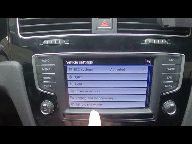 Video thumbnail for How to Find and Manage Mirrors and Wipers Settings in Volkswagen Golf VII ( 2012 - 2020 )