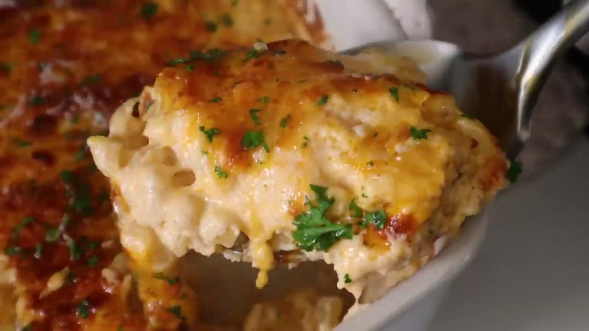 Video thumbnail for The BEST Mac and Cheese to Make on Thanksgiving (720P HD)