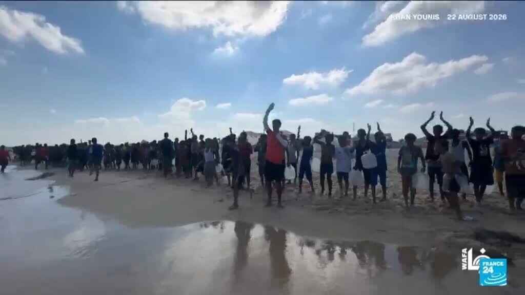 Video thumbnail for Hundreds of Gaza children join a mass swimming lesson to cope with trauma