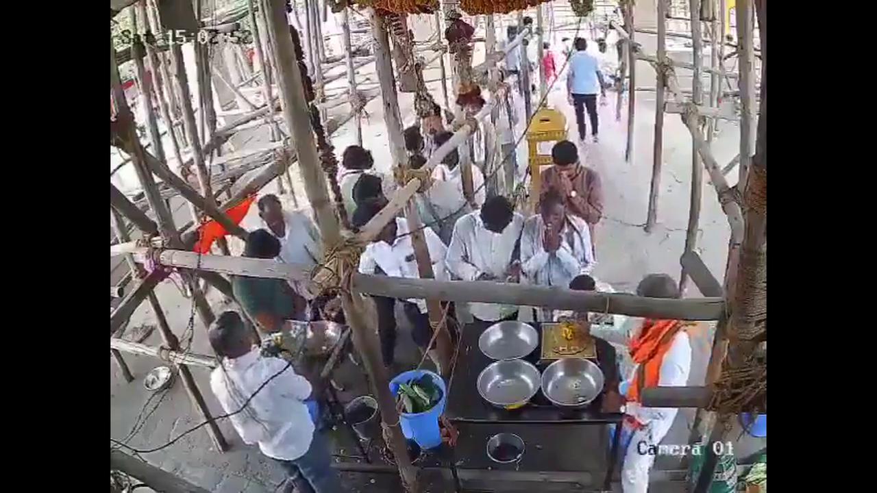 Video thumbnail for India: Temple construction site turns tragic as roof gives way, 5 lose lives while 17 suffer injuries.