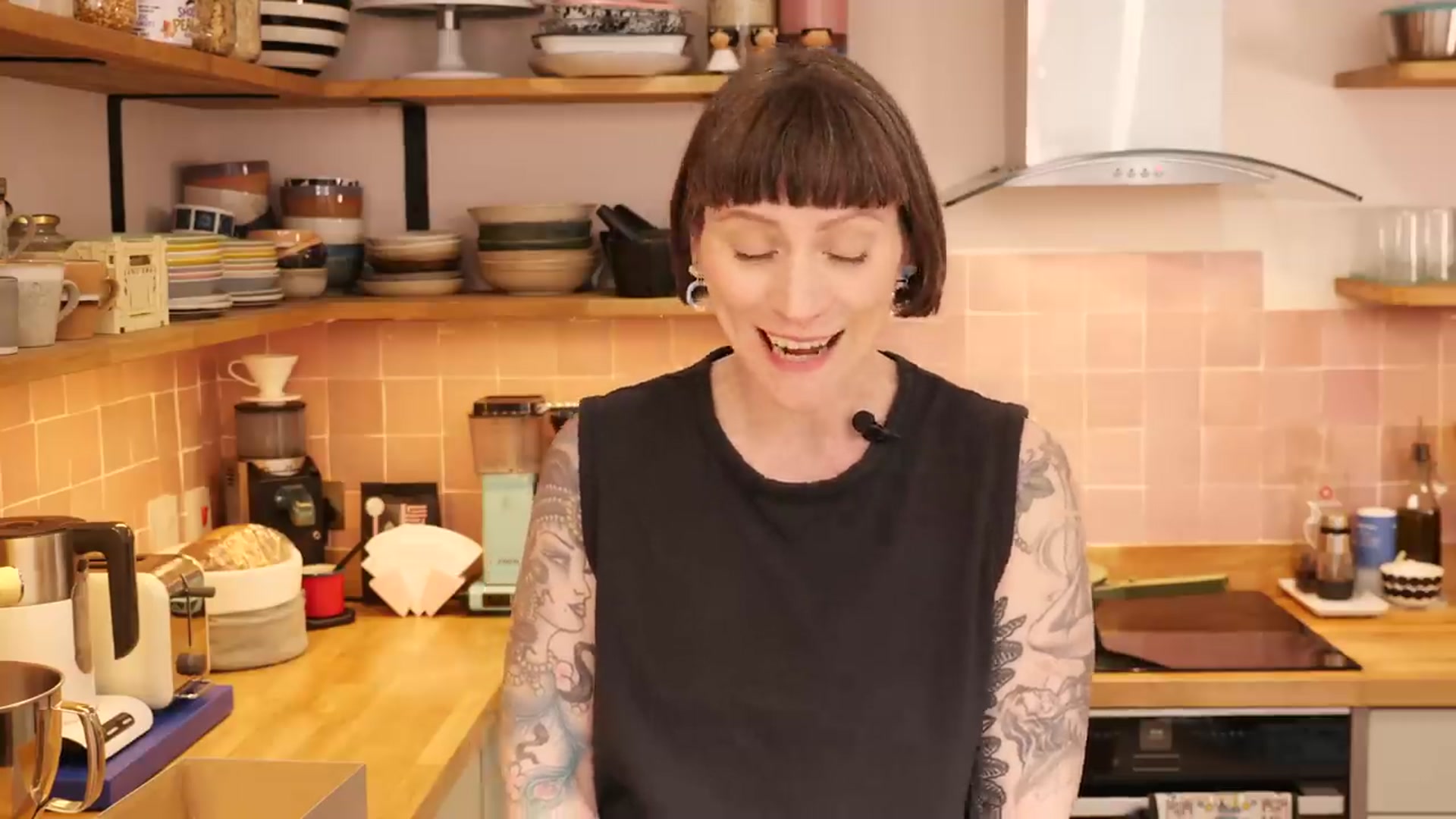 Video thumbnail for Caramelised White Chocolate Pecan Flapjacks Recipe Tutorial Cupcake Jemma(720P HD)