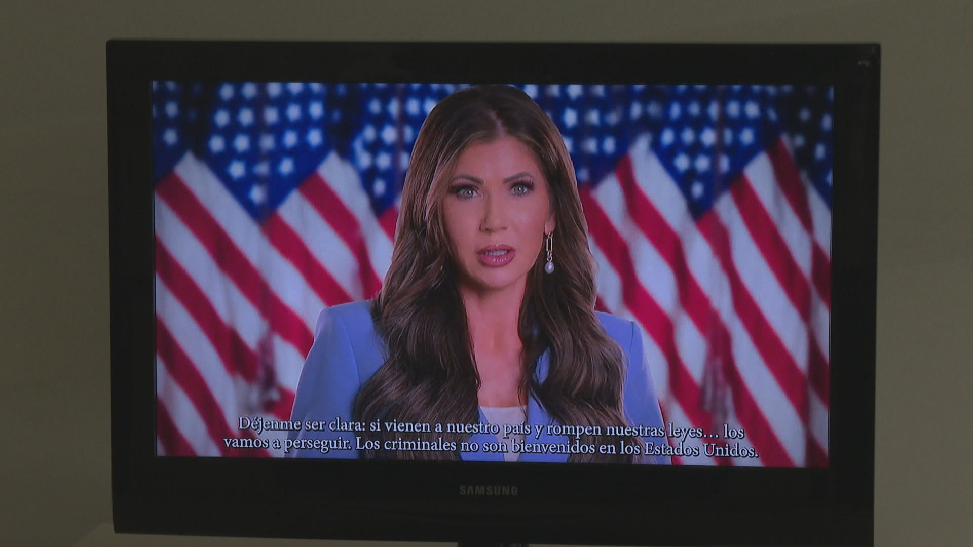 Video thumbnail for Mexico bans US immigration advert, citing discrimination