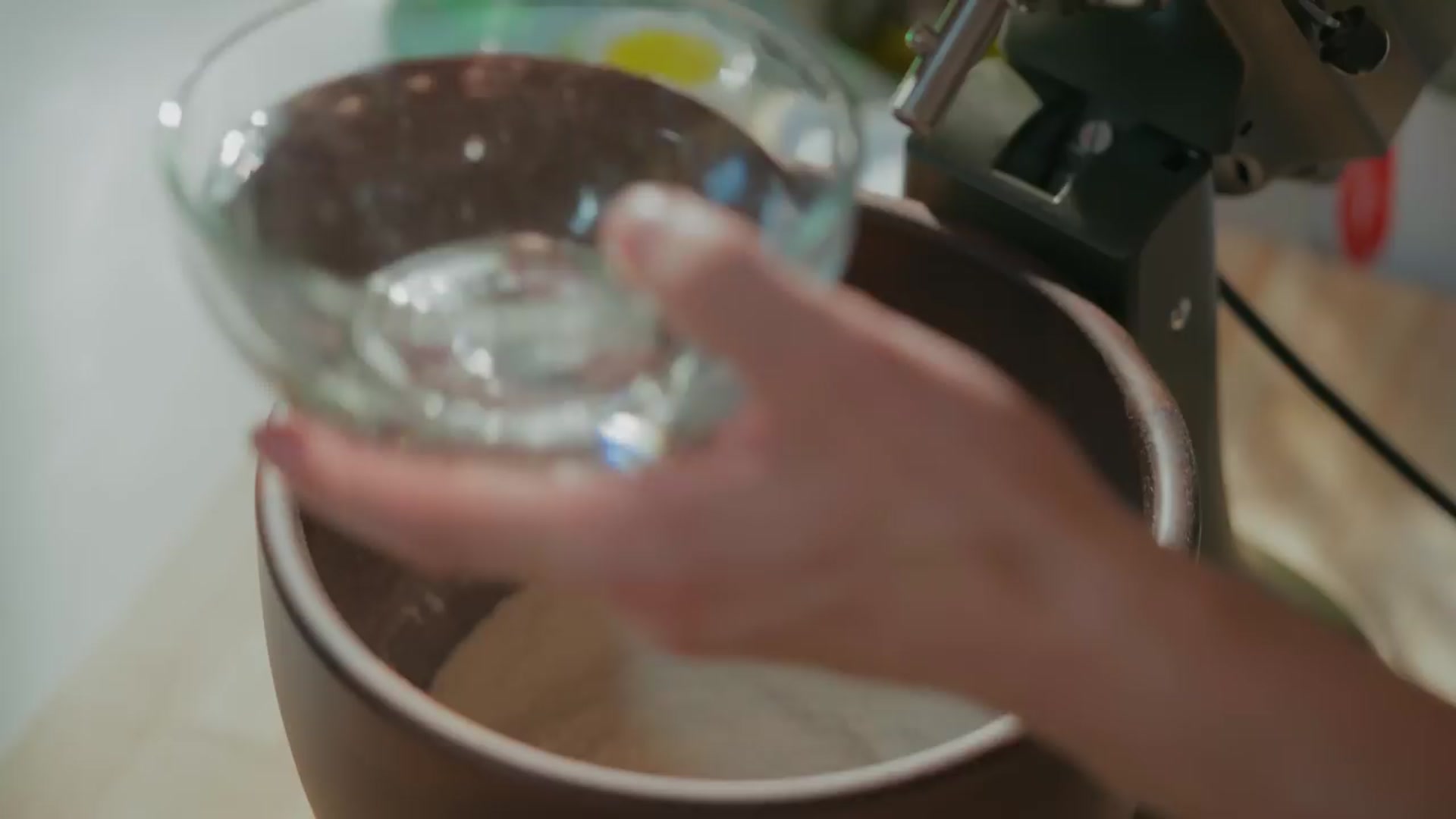 Video thumbnail for Detroit Style Pan Pizza (Extra Crispy Edges)(720P_HD)