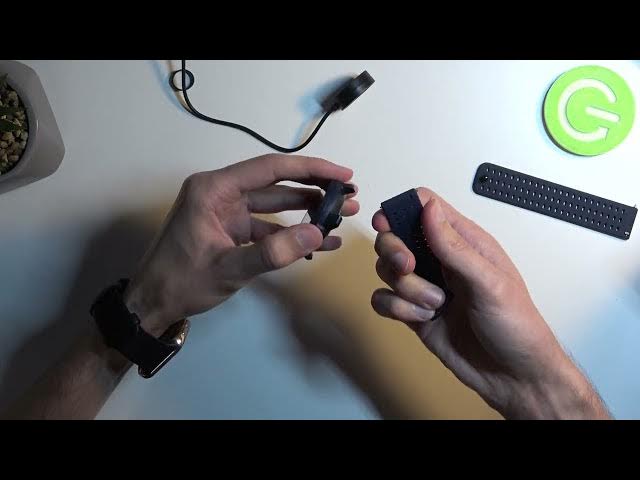 Video thumbnail for Suunto Race Watch Revealed: Unboxing, Features & Performance