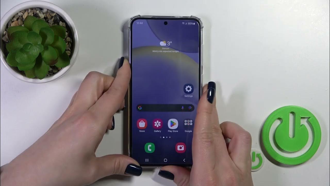 Video thumbnail for SAMSUNG Galaxy S24 - Face Recognition Preview