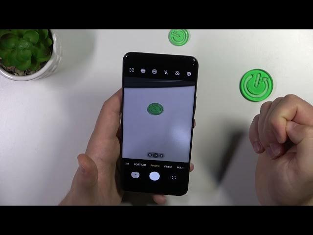 Video thumbnail for Top 5 Camera Tips & Tricks on a HONOR 90