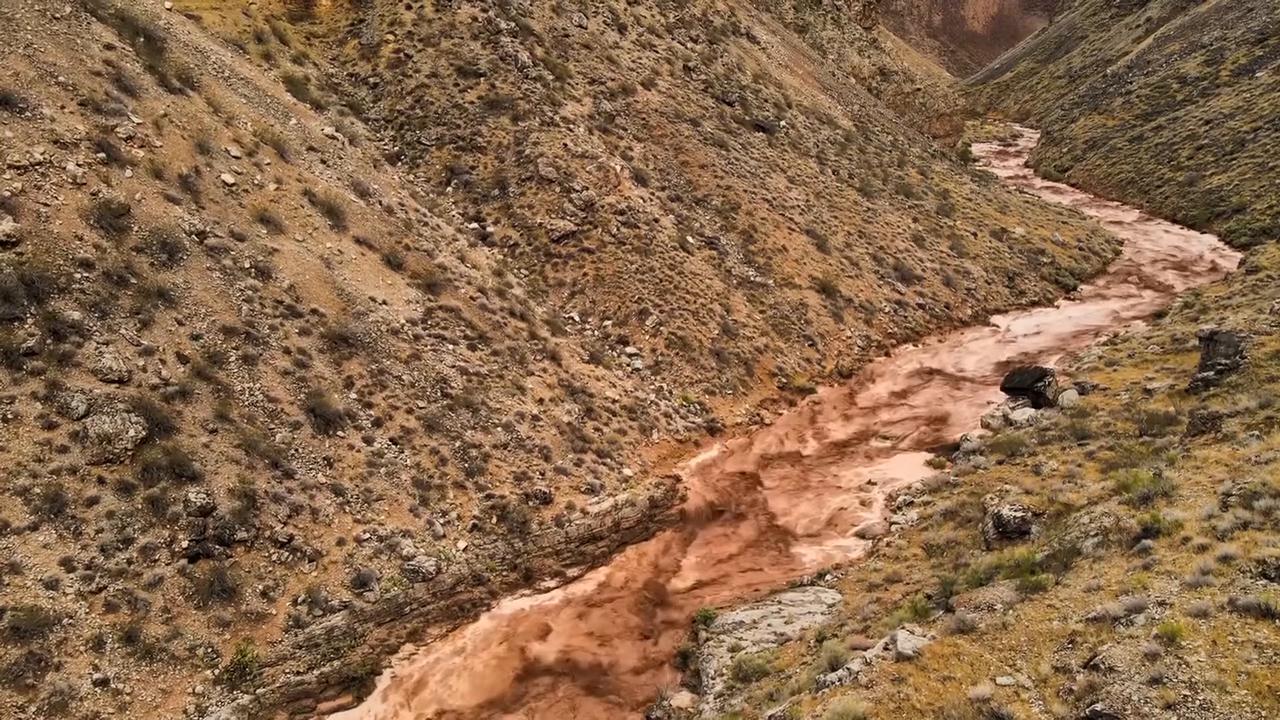 Video thumbnail for US: Flash Flooding Hits Southern Utah 3.