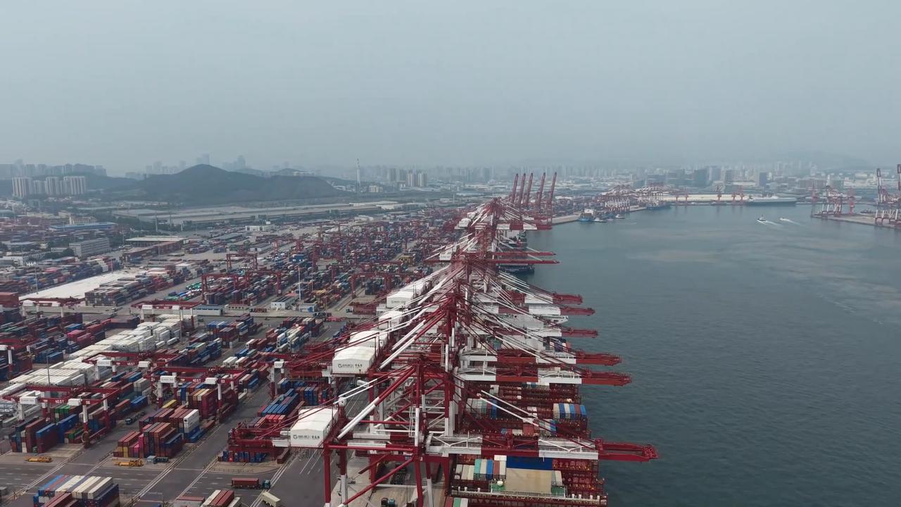 Video thumbnail for China: Qingdao Port Automated Terminal.