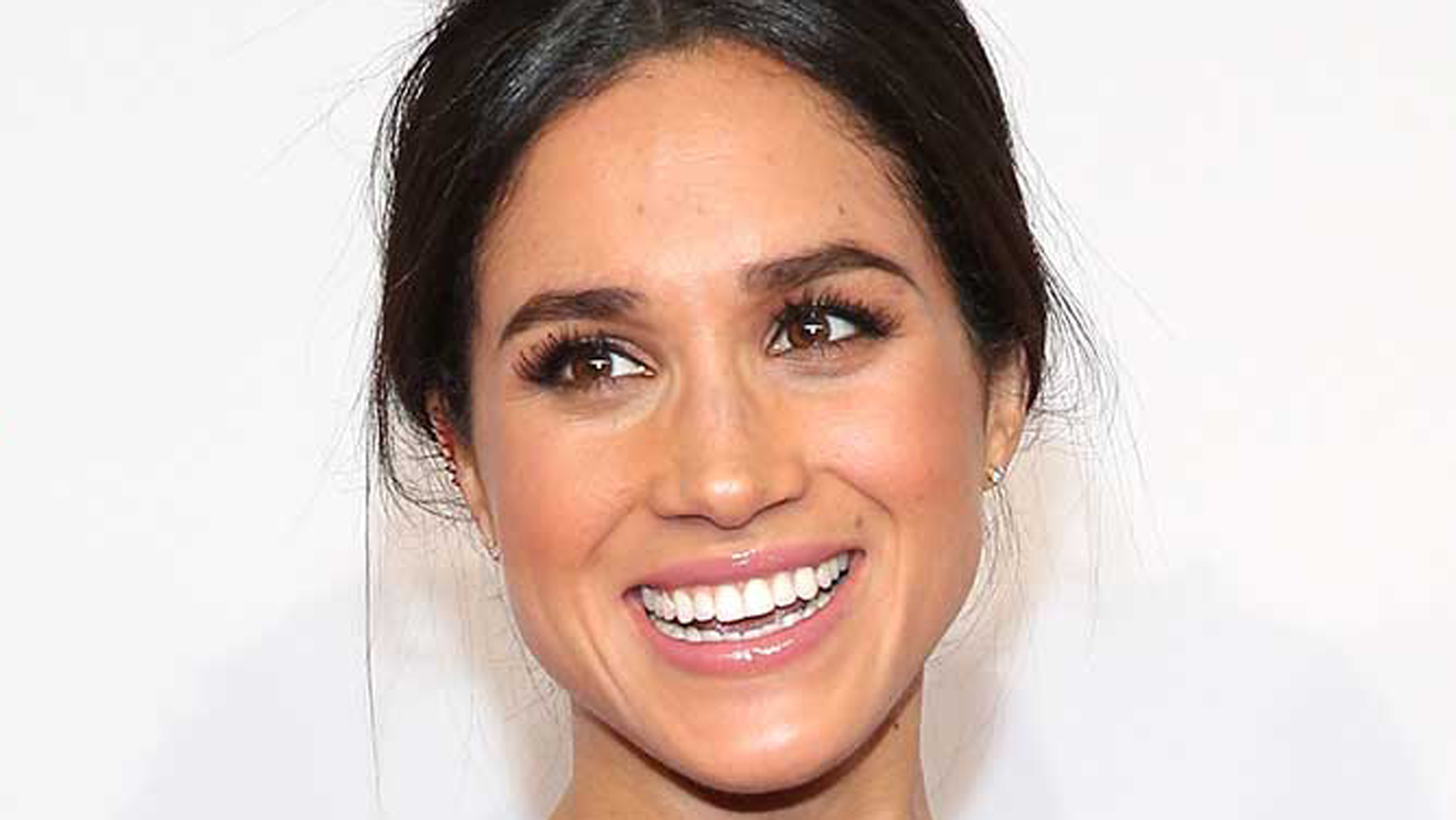 Video thumbnail for What Meghan Markle Actually Eats In A Day