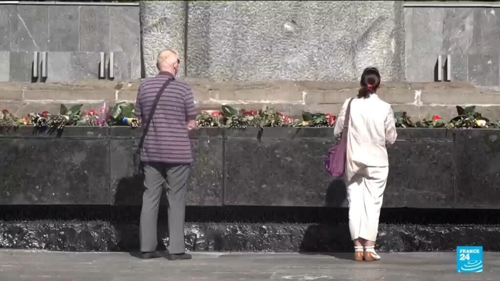 Video thumbnail for Ukrainians mark end of WWII amid fragile ceasefire with Russia