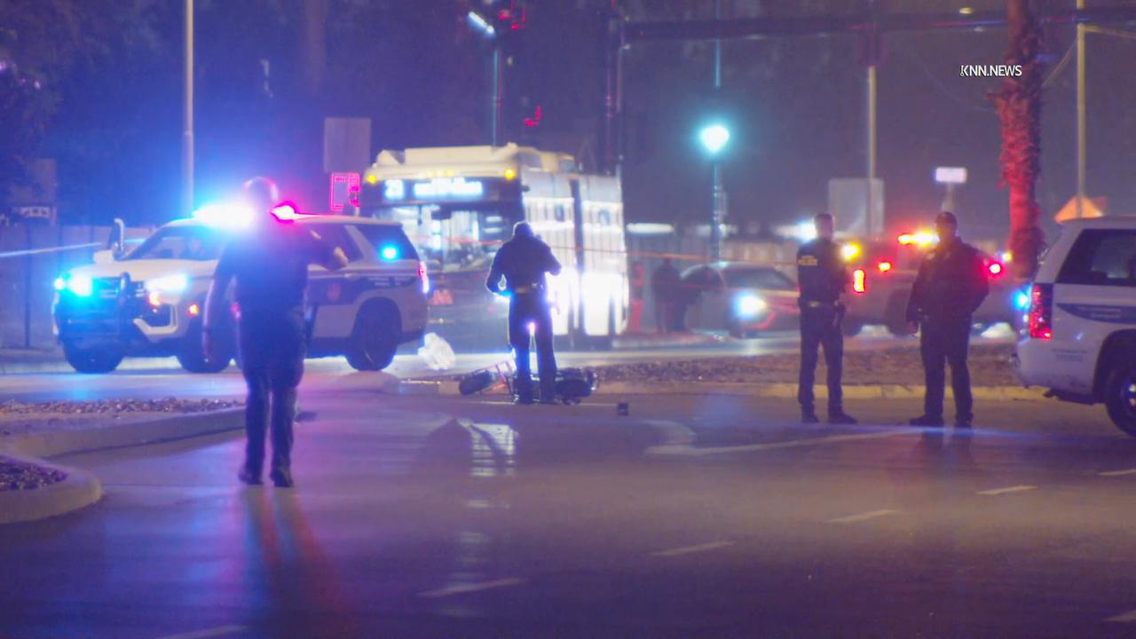 Video thumbnail for US, Phoenix: Phoenix Vehicle Vs Mini Bike Crash Closes Thomas Road.