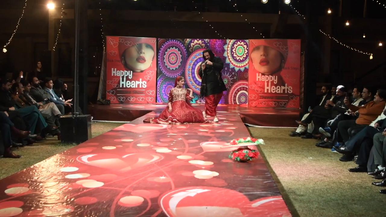 Video thumbnail for Pakistan: Fashion Show in Islamabad.
