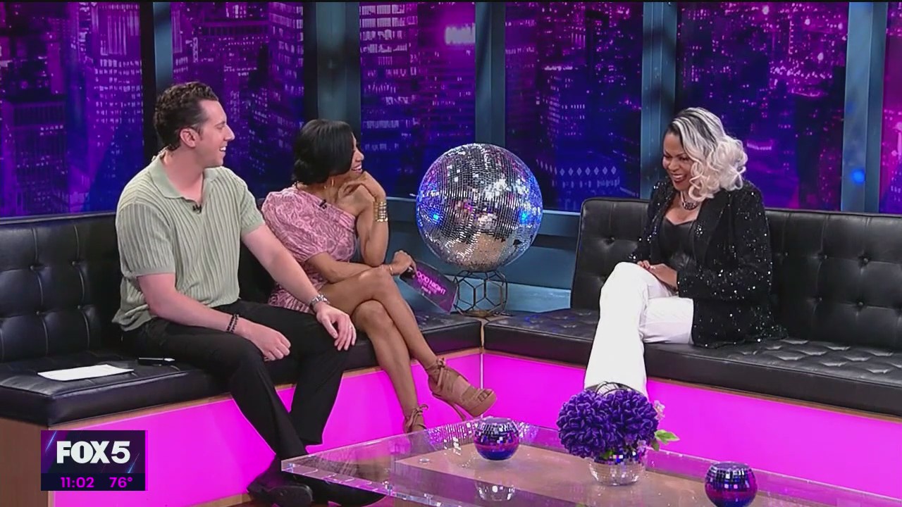 Video thumbnail for Good Night New York: Crystal Waters, Joel McHale