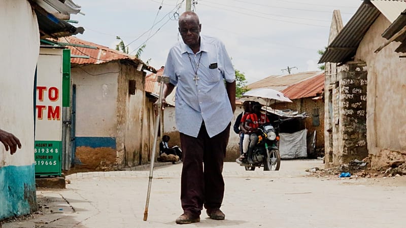 Video thumbnail for Poor battery recycling drives lead poisoning risks in Africa's solar energy boom